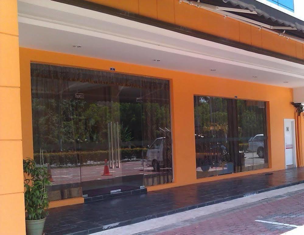 Nouvelle Hotel Johor Кулаи Экстерьер фото